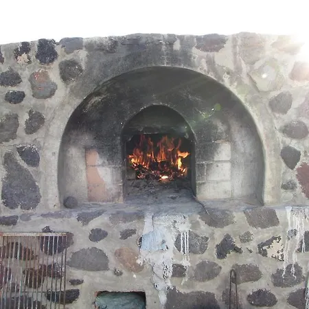 Mar 2* Περίσσα